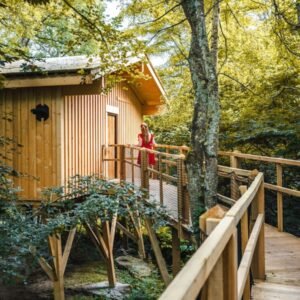 Vu sur la cabane par le chemin d'accès